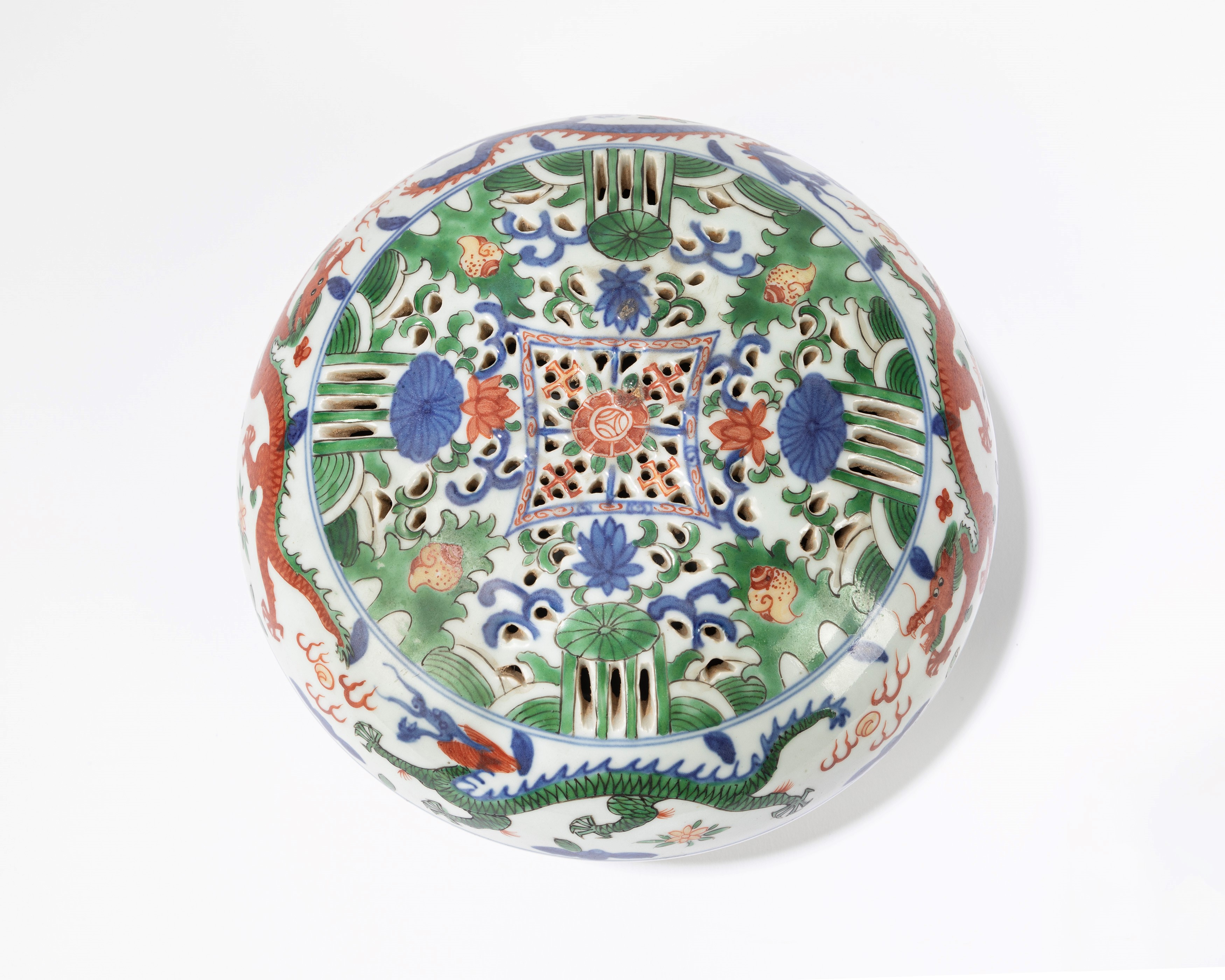 Scatola in porcellana "Wucai" con coperchio