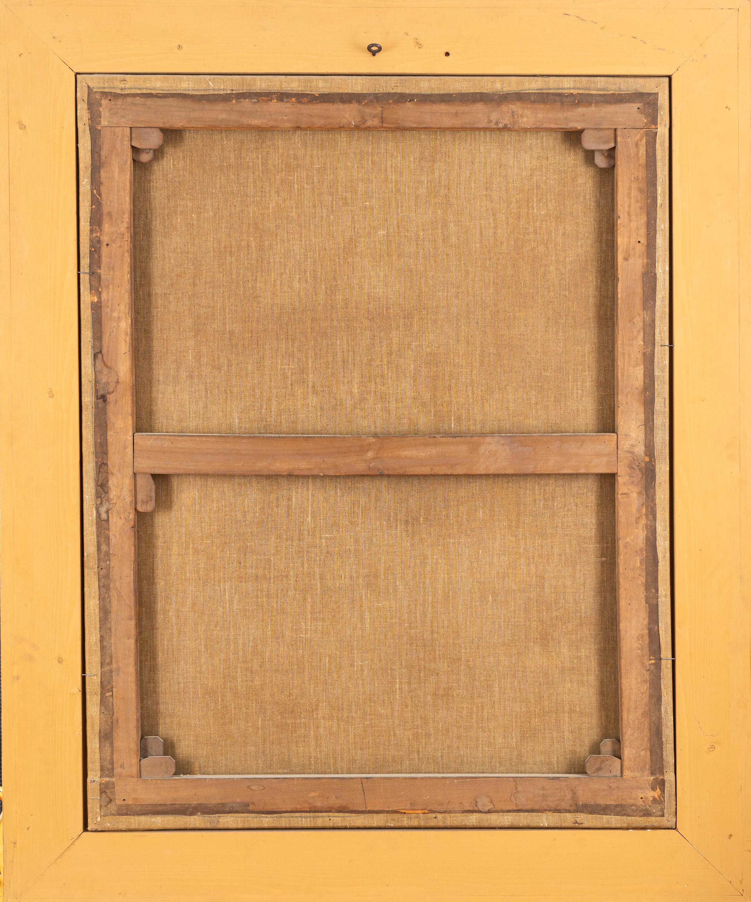 Giovane donna con selvaggina