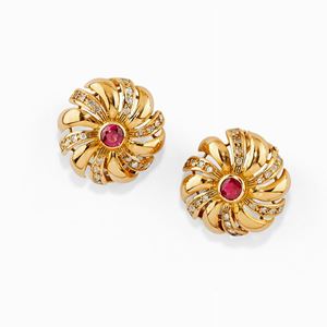 Orecchini in oro giallo 18K
