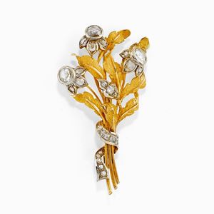 A 18K two-color gold and diamond brooch