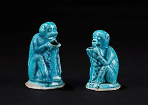 Due piccoli conta-gocce in porcellana invetriata turchese