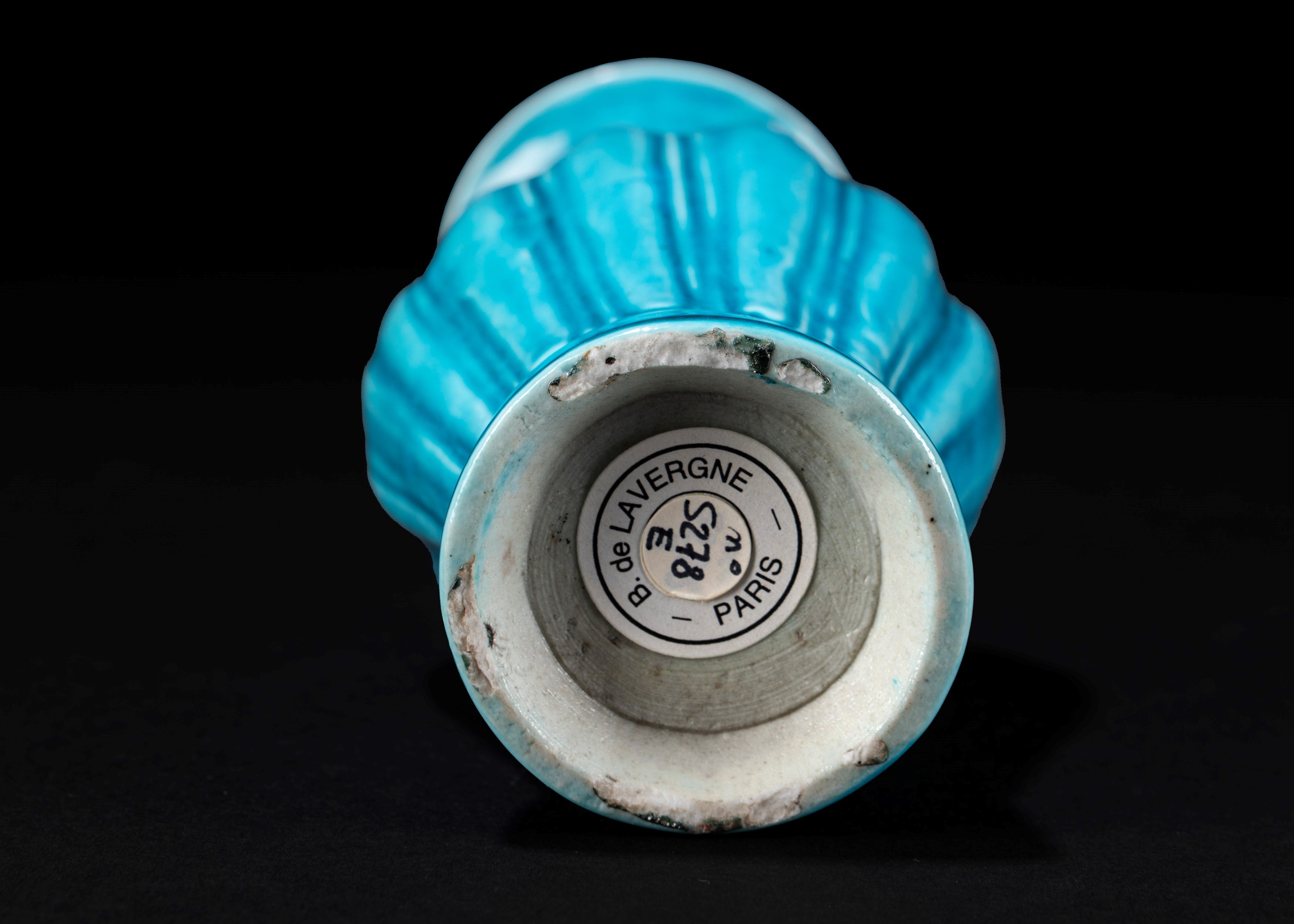 Piccolo vaso in porcellana invetriata turchese