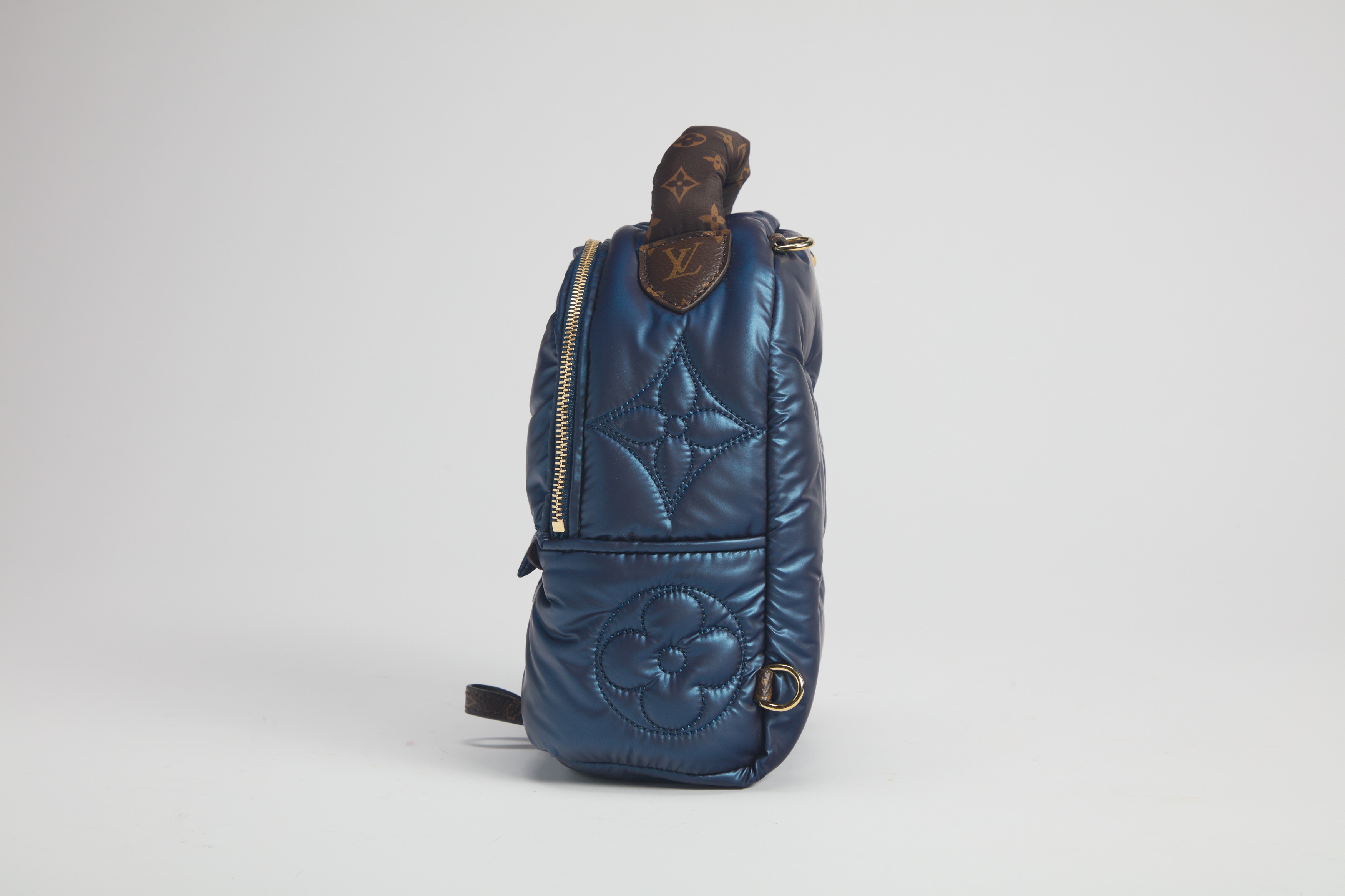 Louis Vuitton - Mini zaino Palm Springs, tessuto sintetico riciclato, blu perlaceo