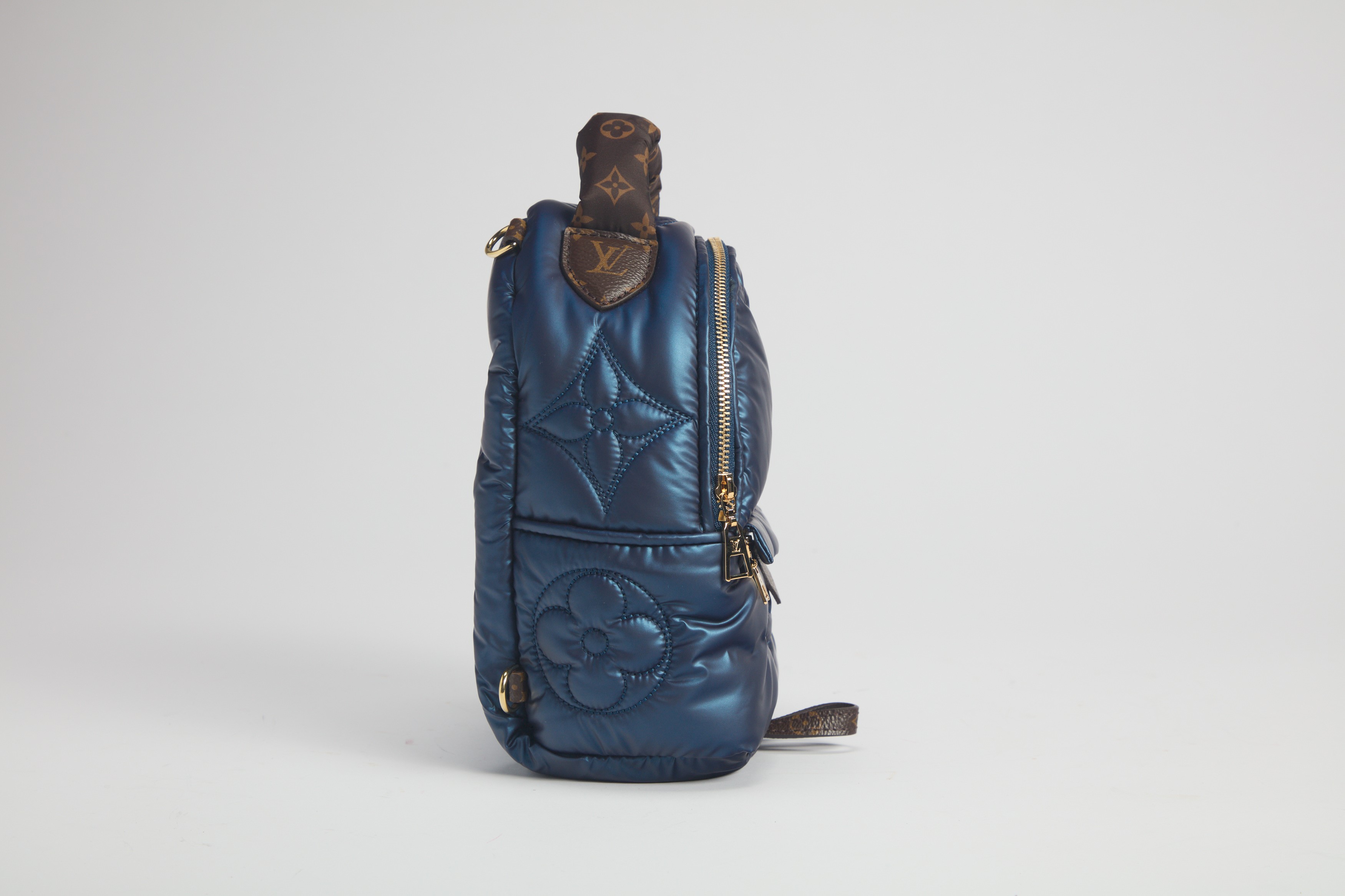 Louis Vuitton - Mini zaino Palm Springs, tessuto sintetico riciclato, blu perlaceo