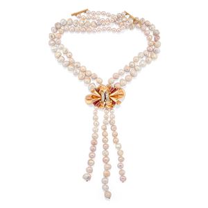 Baroque pearl necklace