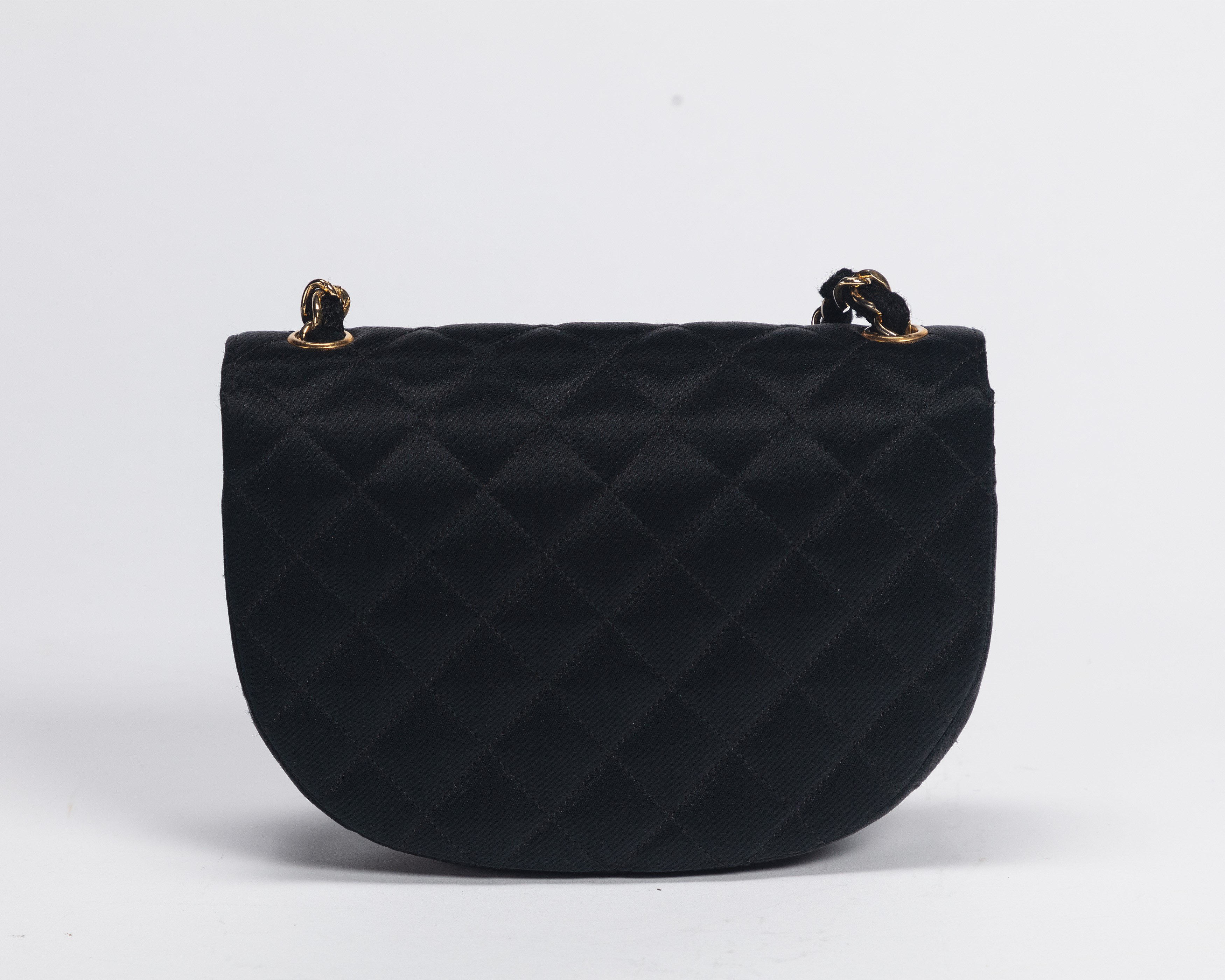 Chanel - Mini bag da sera in raso nero con tracolla a catena, 1989