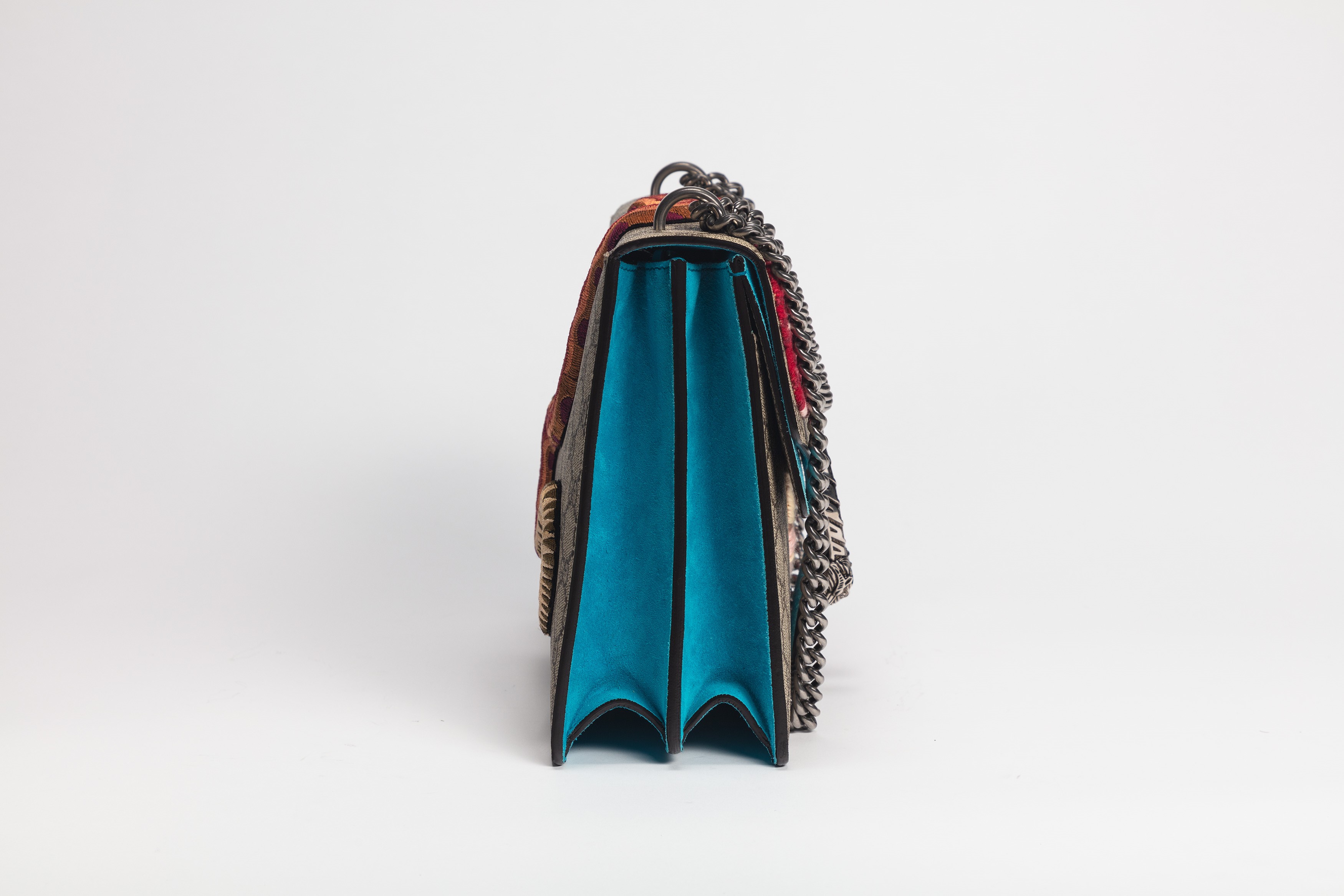 Gucci - Borsa GG Supreme Serpent Geranium Medium Dionysus, tessuto logato con applicazioni florea...