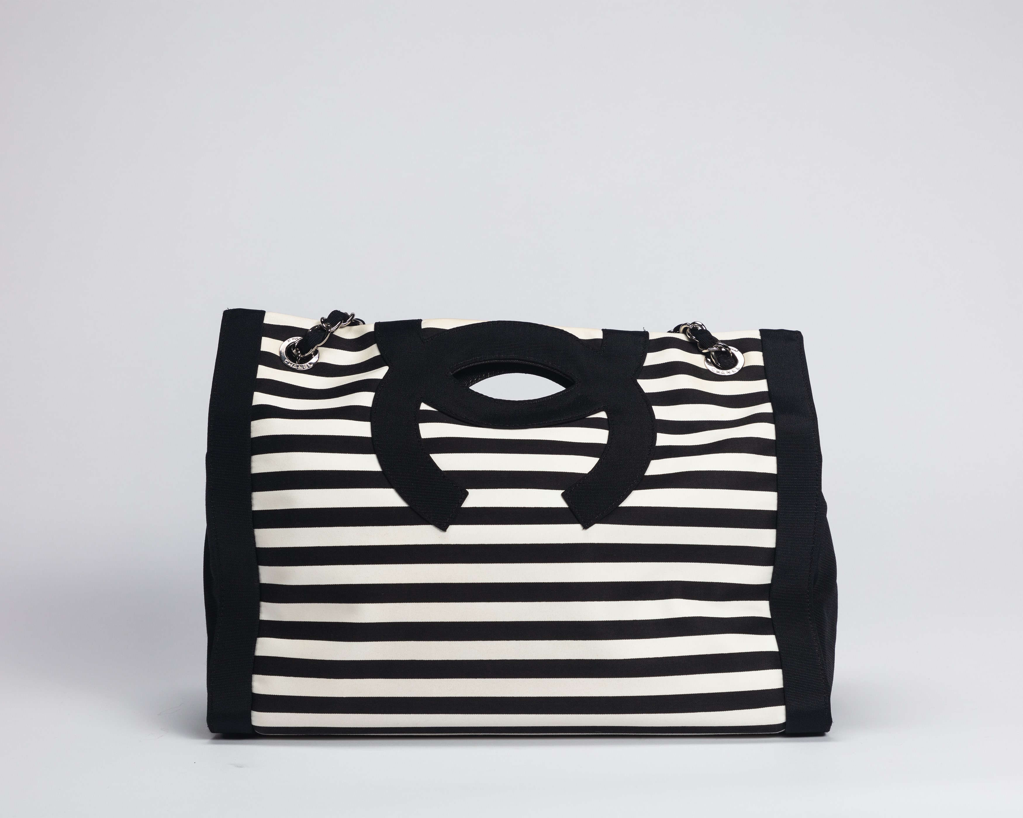 Chanel - Borsa Shopper in tela a righe bianche e nere, 2009