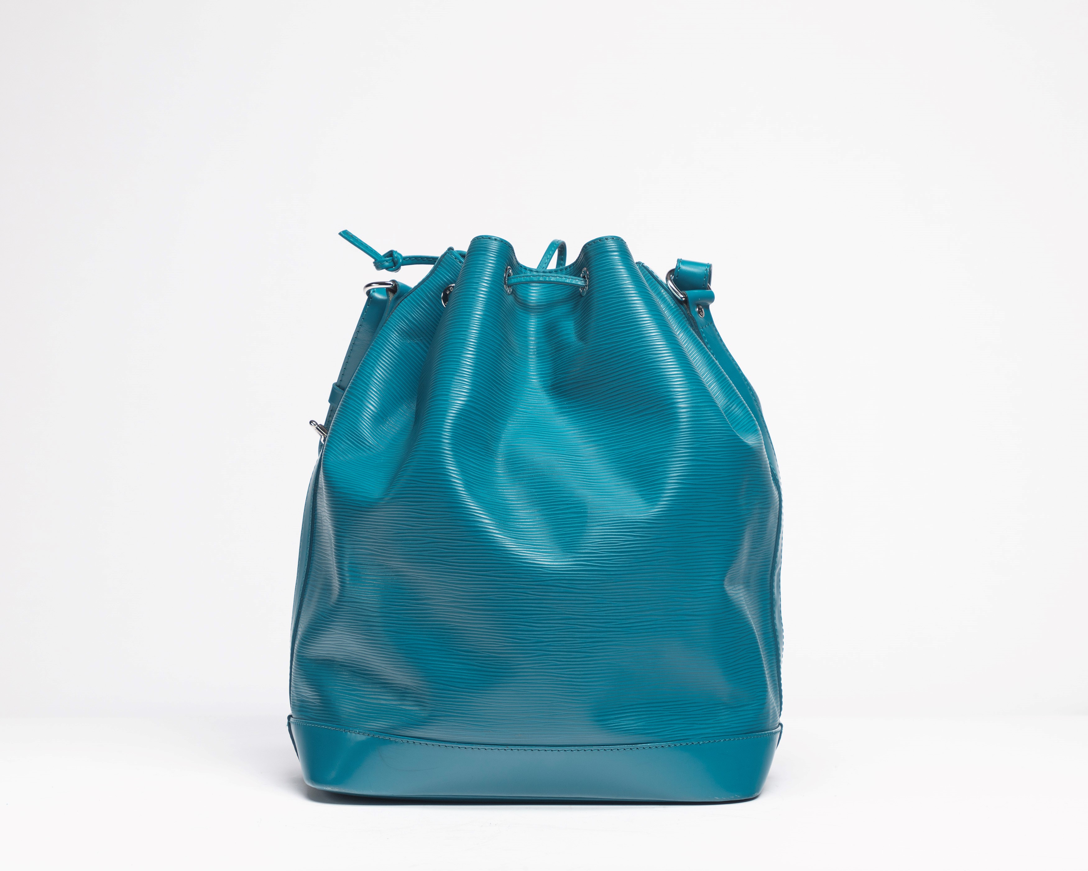 Louis Vuitton - Secchiello Noé, pelle épi blu ottanio con tracolla regolabile, 2013