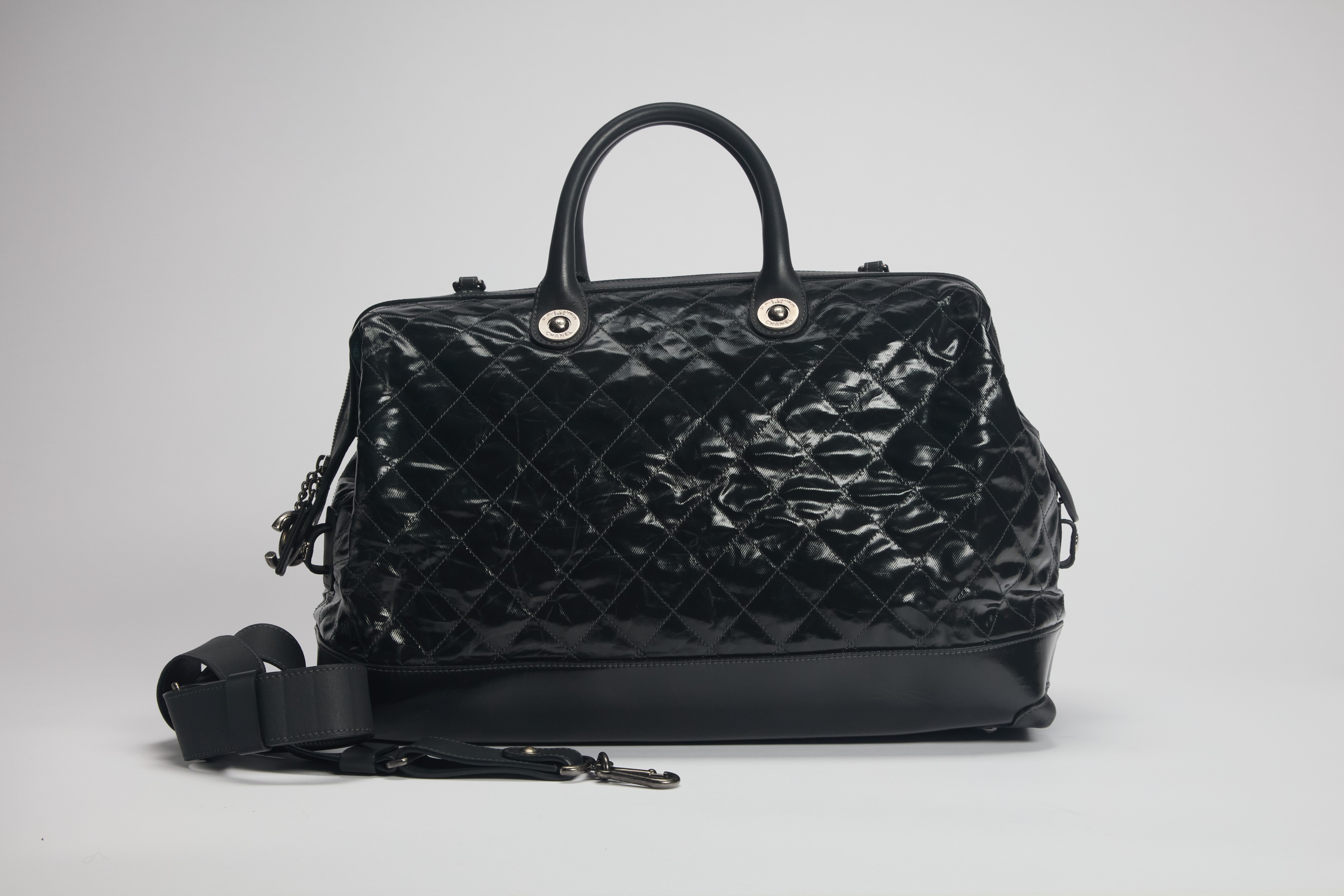 Chanel - Borsa Bauletto, vernice matelassé grigio antracite, 2012