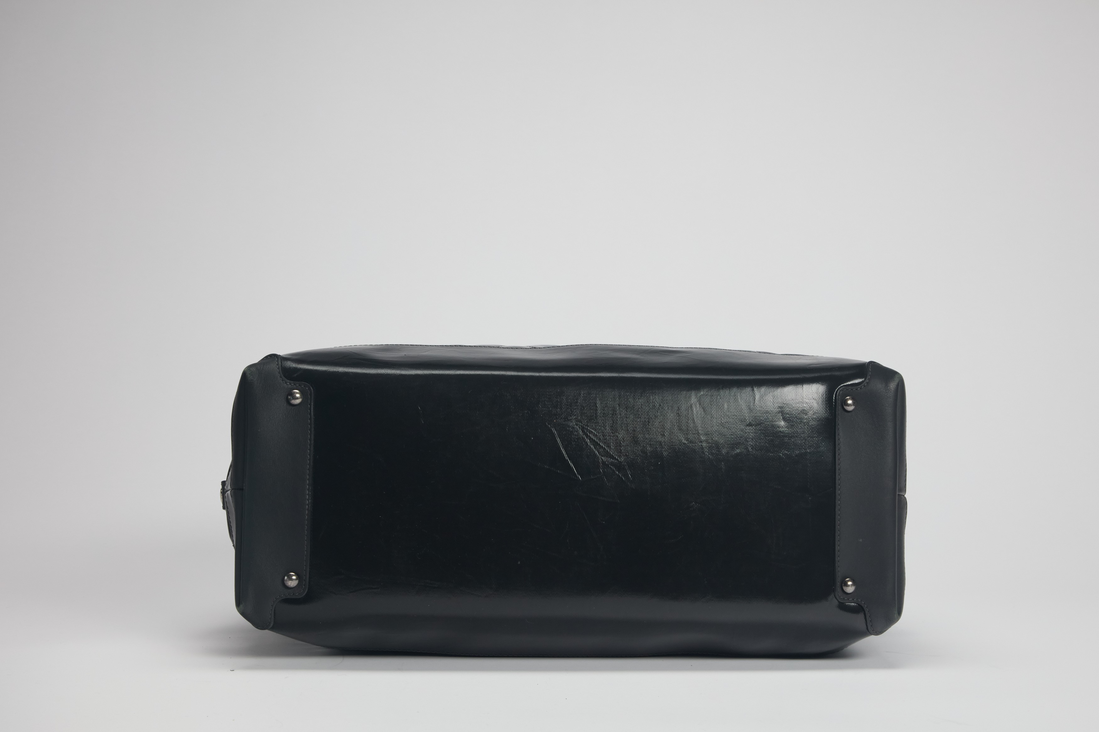 Chanel - Borsa Bauletto, vernice matelassé grigio antracite, 2012