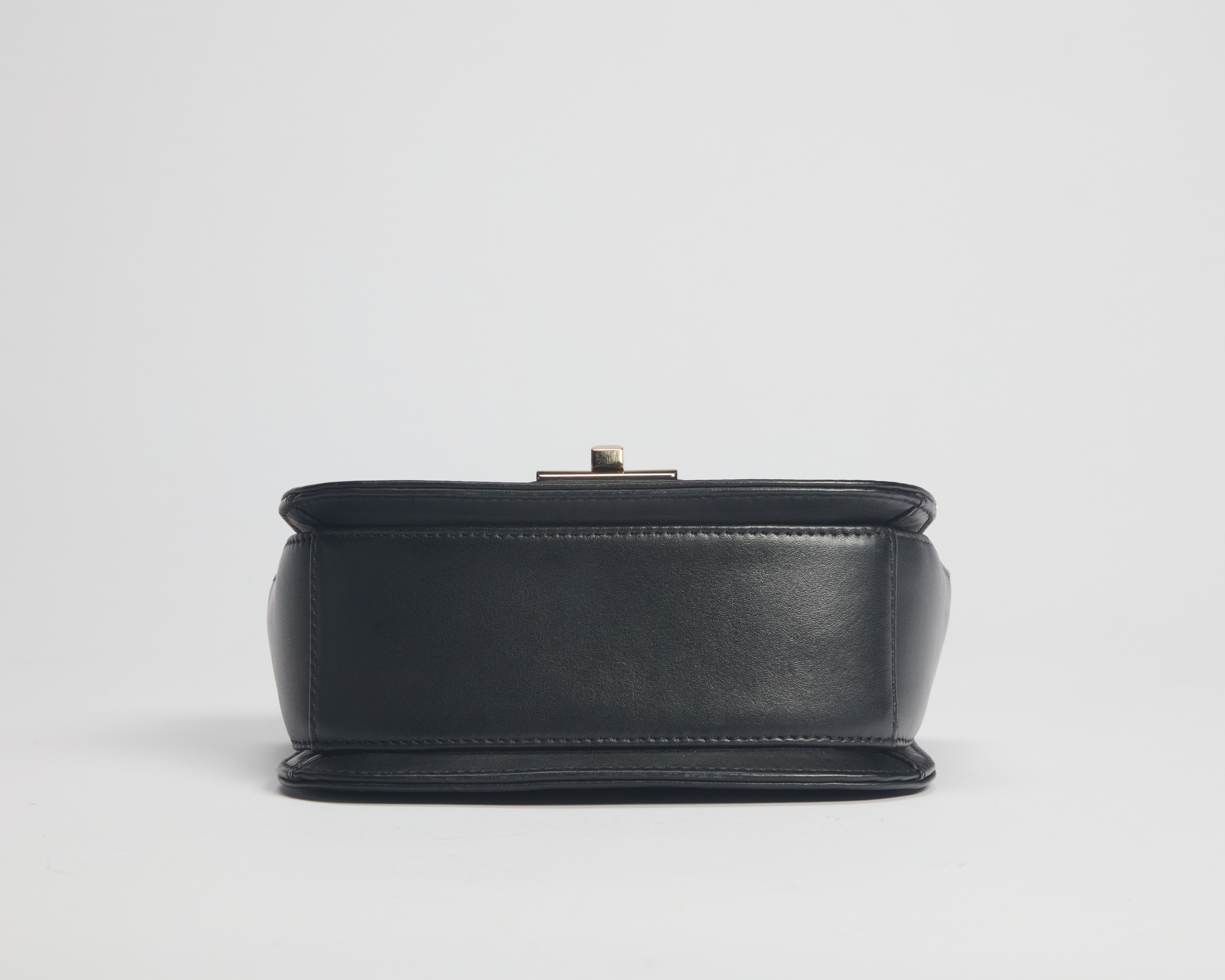Valentino Garavani - Mini VLTN, borsa in pelle nera con tracolla a catena