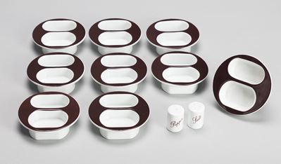 Set Composto da 9 Ciotoline e una Coppia Sale e Pepe
