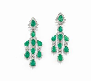 Orecchini pendenti in oro bianco 18K