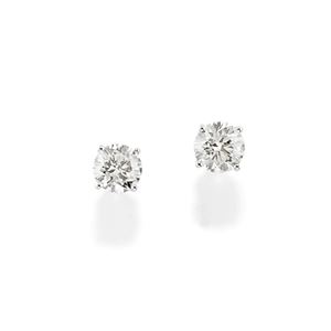 A 18K white gold and diamond earrings