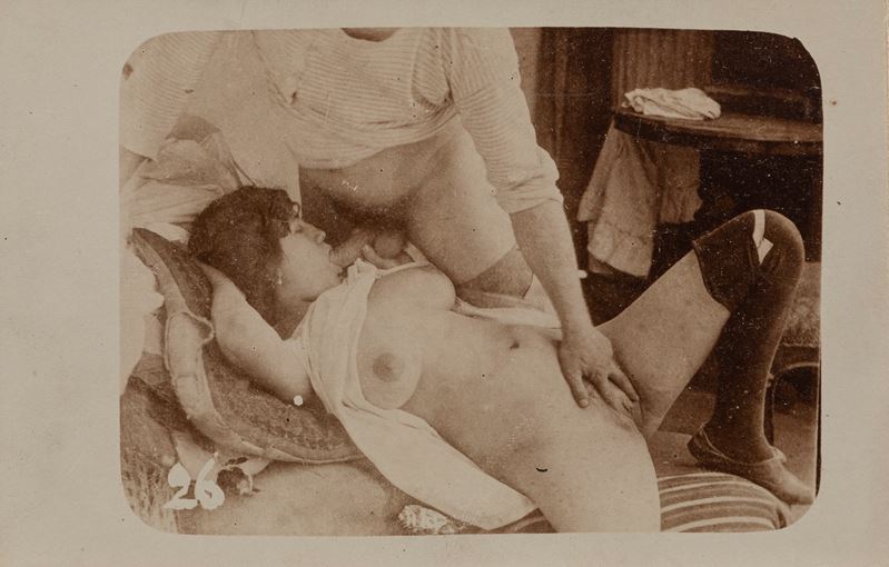 Anonimo - Senza titolo (Scena erotica), Stampa alla gelatina ai sali d'argento su cartolina posta...