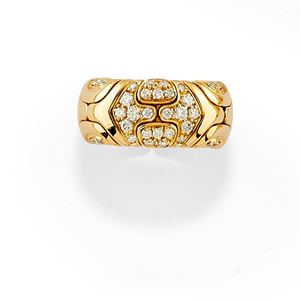 Anello in oro giallo 18K e diamanti taglio brillante