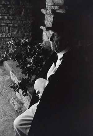 Frank Lloyd Wright in Tophat