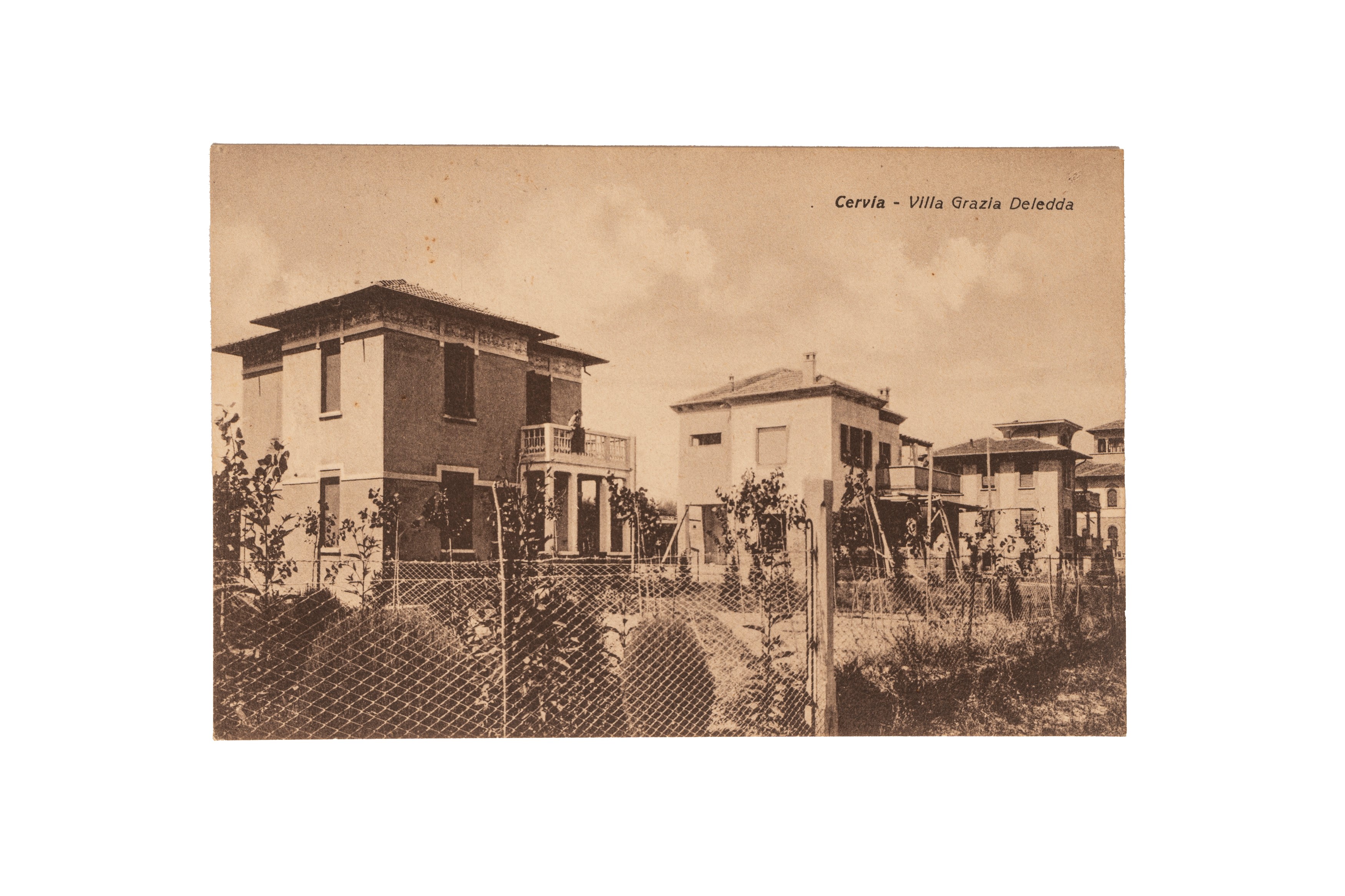 Cartolina con raffigurazione della Villa Grazia Deledda a Cervia