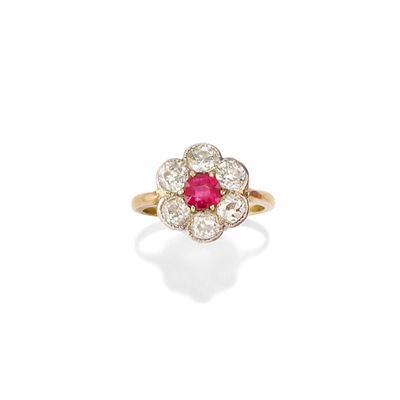 Anello con Rubino