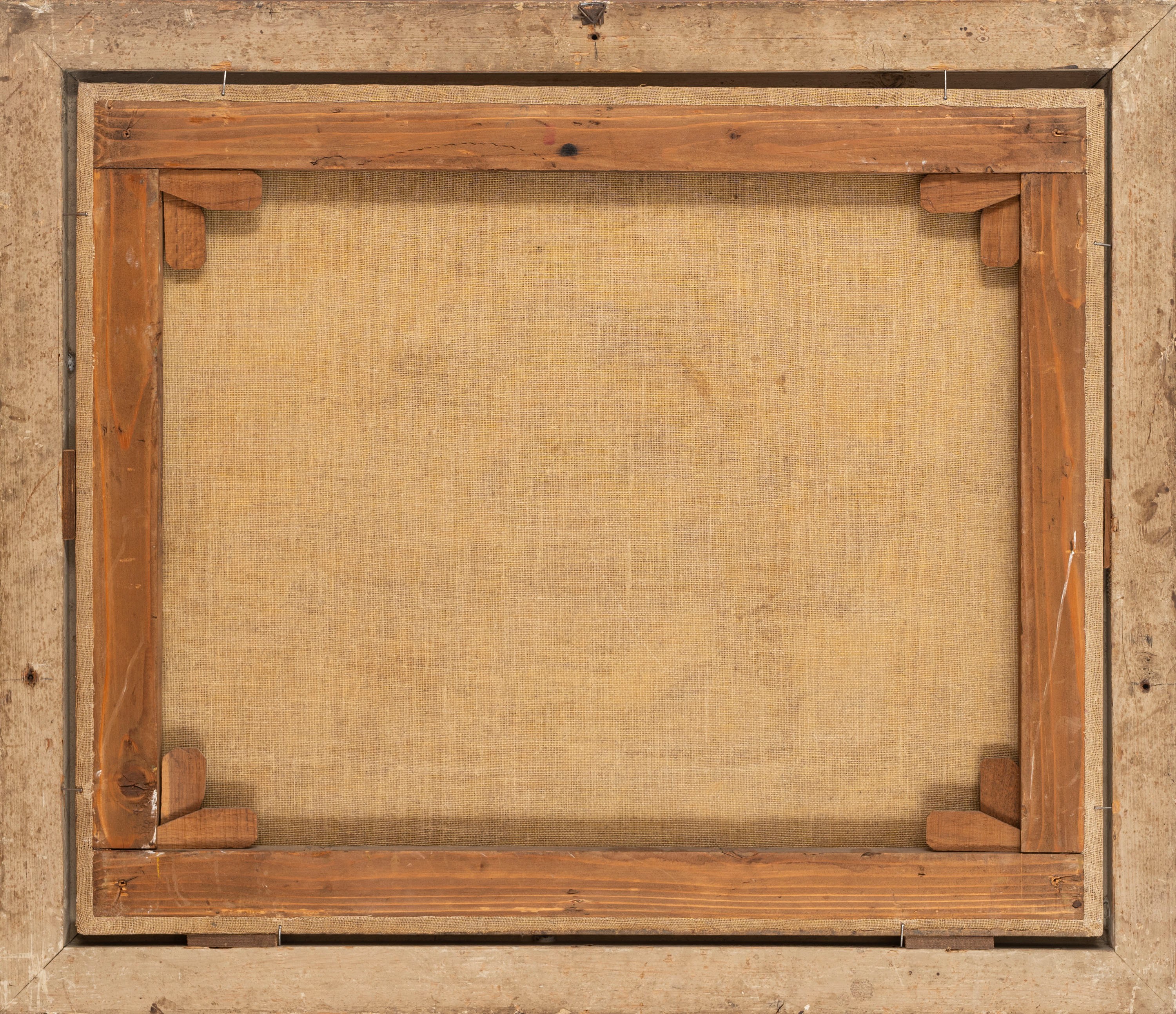 Natura morta con animali da cortile e busto in marmo adornato di fiori, en plein air