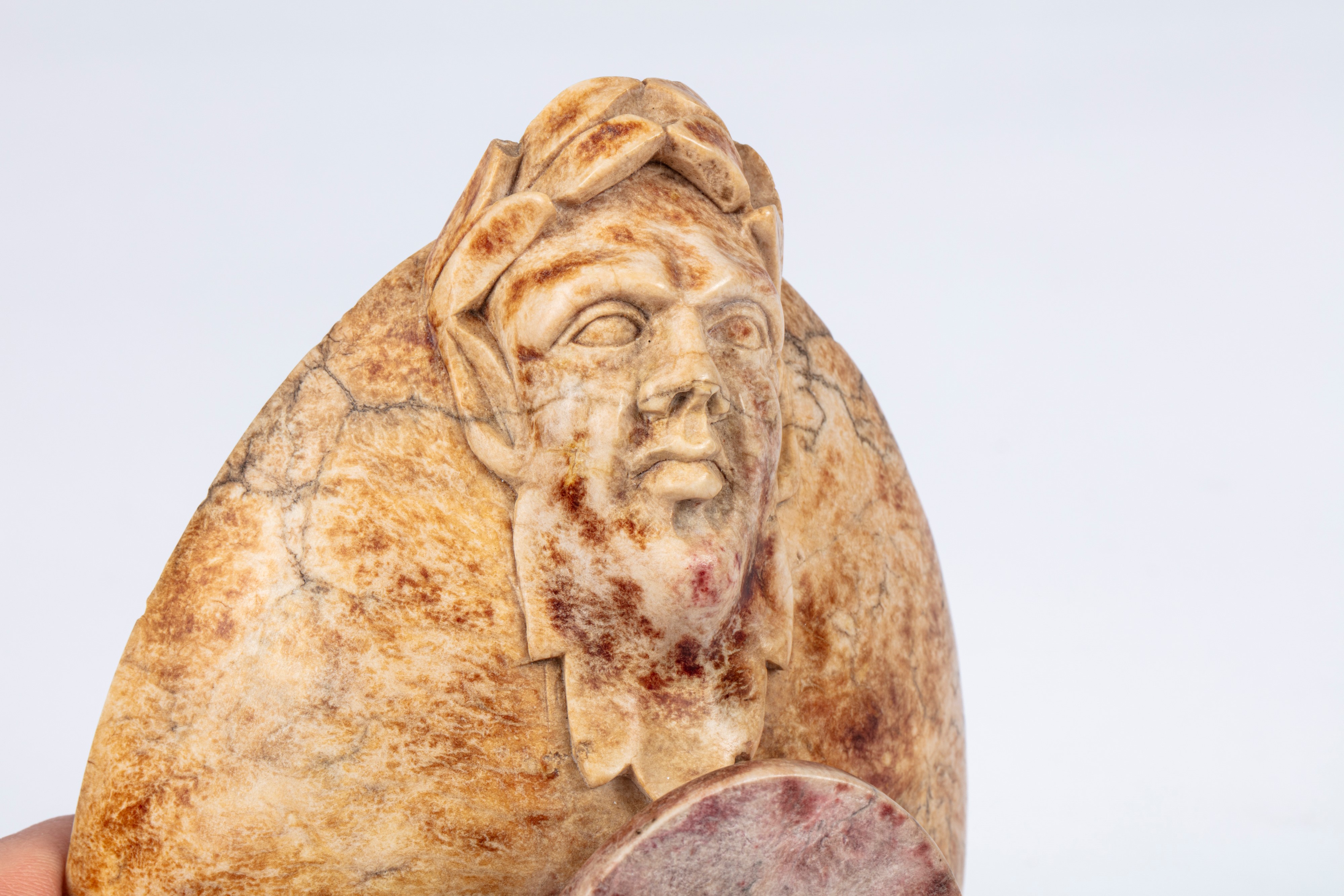 Coppa Biansata in Marmo con Anse a Mascheroni, Fine Secolo XIX