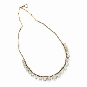 Collana in oro bassa caratura e pietre di luna
