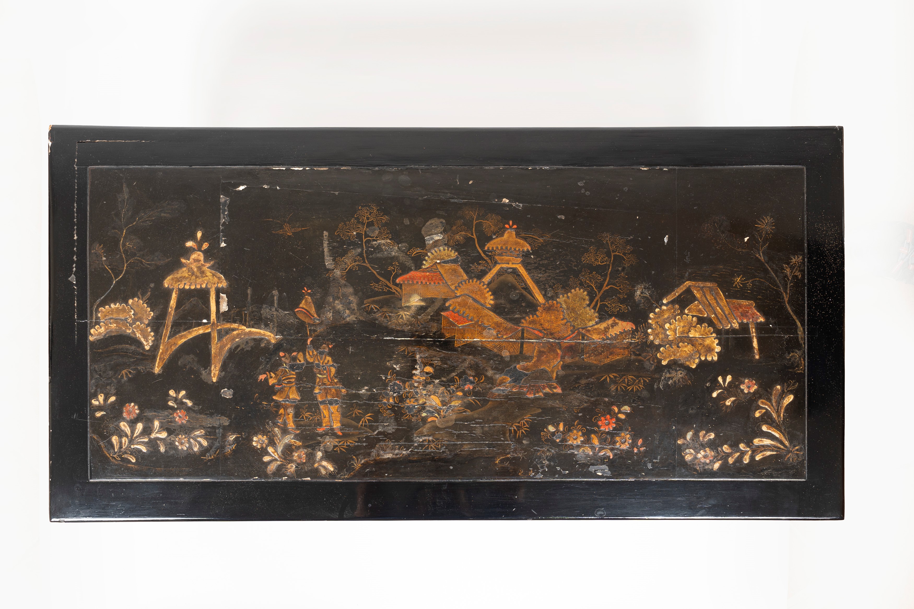 Pannello orientale in legno laccato, secolo XIX