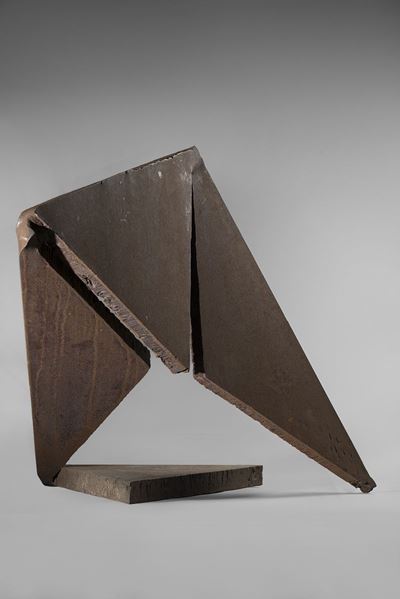 Ferro spezzato, 1974, ferro, 100 x 100 x 9 cm