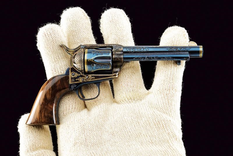 Bellissima miniatura del modello 1873 Colt di Uberti