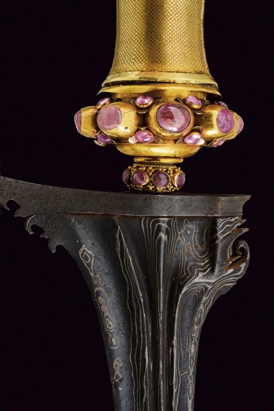 Straordinario Kris con Fornimenti in Oro, Argento e Pietre Dure