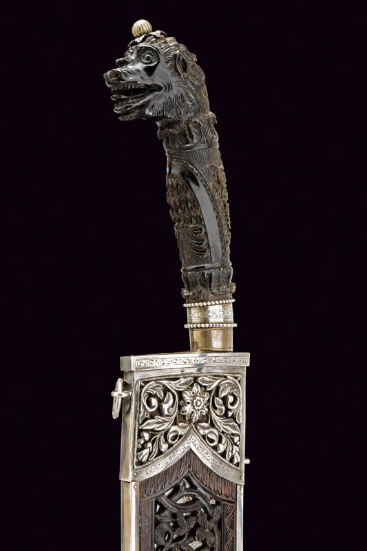 Bellissimo e Raro Coltello con Fornimenti in Argento in Scatola