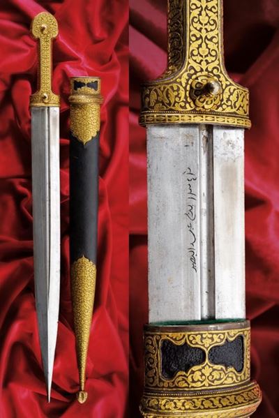 Eccezionale Kindjal con Decorazione in Oro Giallo