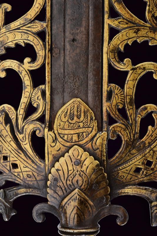 Raro Alam (finial)
