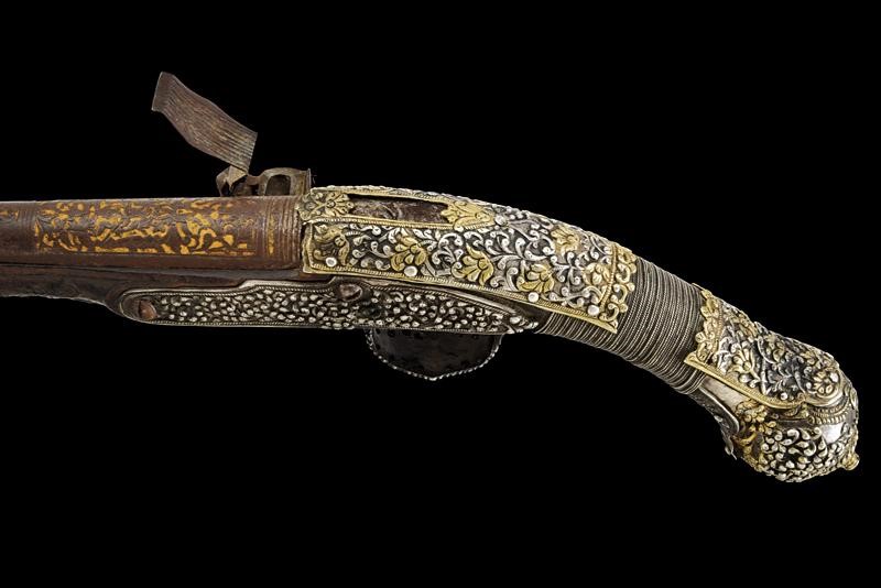 Bellissima Pistola a Pietra Focaia con Fornimenti in Argento