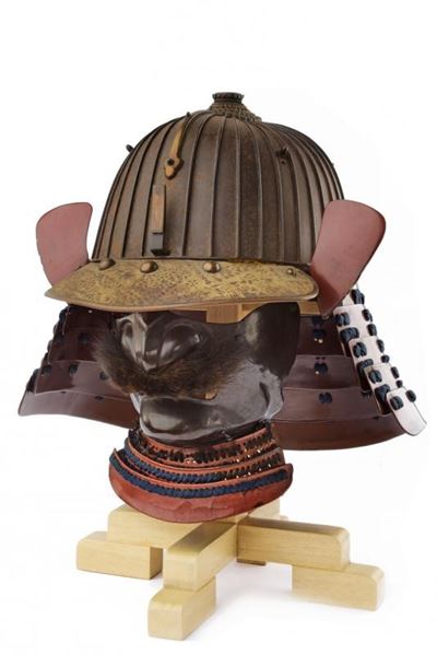 Suji Kabuto con Menpo