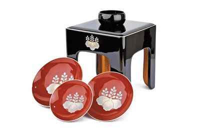 Set da Tre Tazze per Saki con Paulonia Mon
