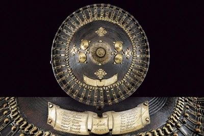 Bellissimo Scudo da Ras con Fornimenti in Argento