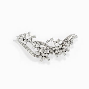 A 18K white gold and diamond brooch
