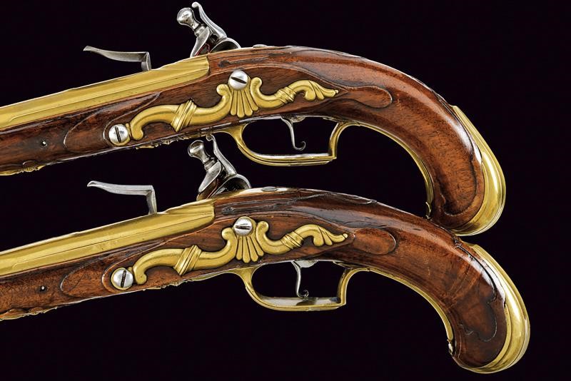 Paio di Eleganti Pistole a Pietra Focaia da Marina