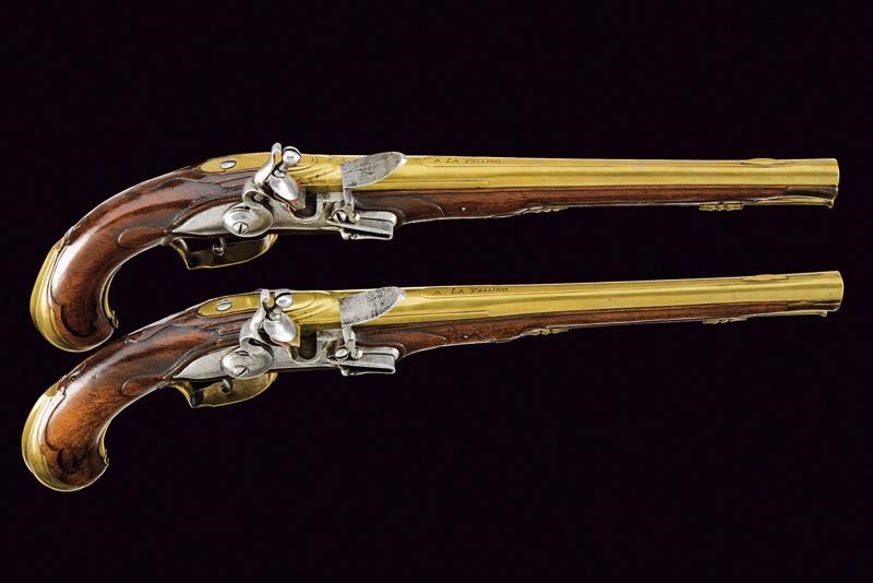 Paio di Eleganti Pistole a Pietra Focaia da Marina