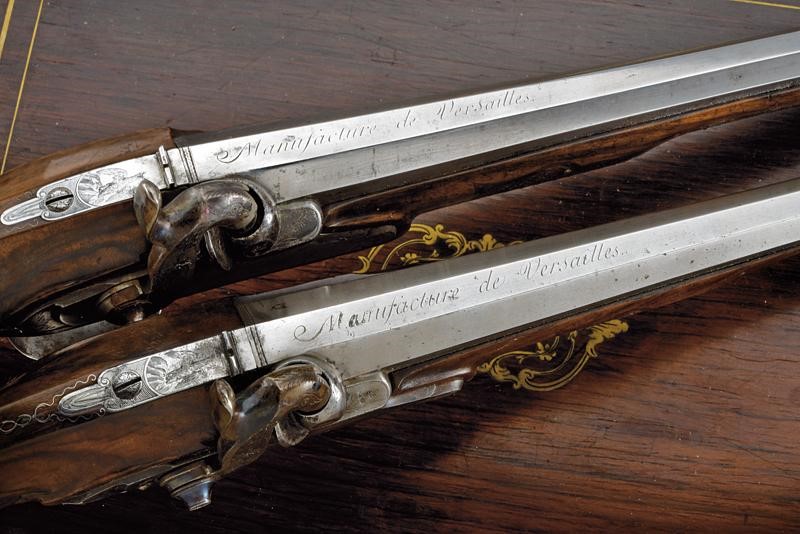 Paio di Pistole di Boutet Ridotte a Luminello, in Cassetta