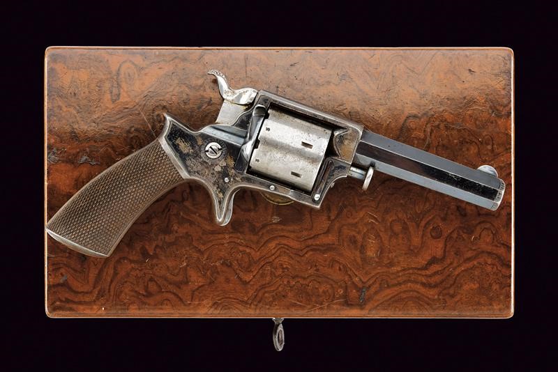 Bel Revolver a Percussione Anulare Tranter in Cassetta