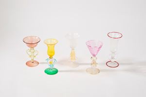 Lotto composto da cinque bicchierini in vetro di Murano