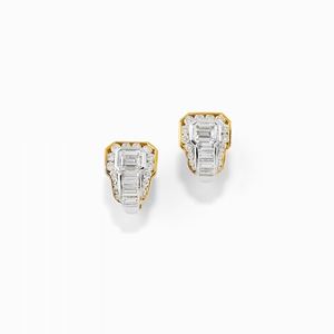 Orecchini in oro bicolore 18K e diamanti taglio smeraldo