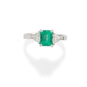 A 18K white gold, emerald and diamond ring