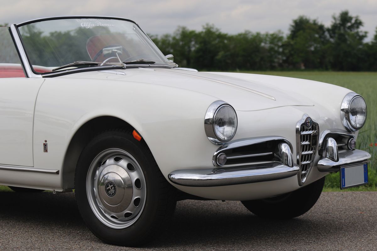 Alfa Romeo - Giulietta Spider (pinin Farina)