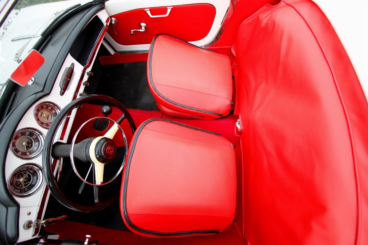Alfa Romeo - Giulietta Spider (pinin Farina)