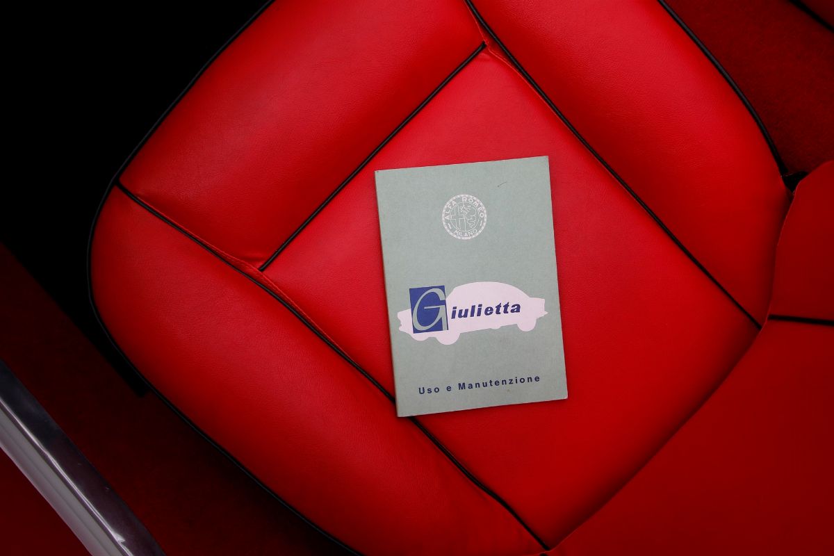 Alfa Romeo - Giulietta Spider (pinin Farina)