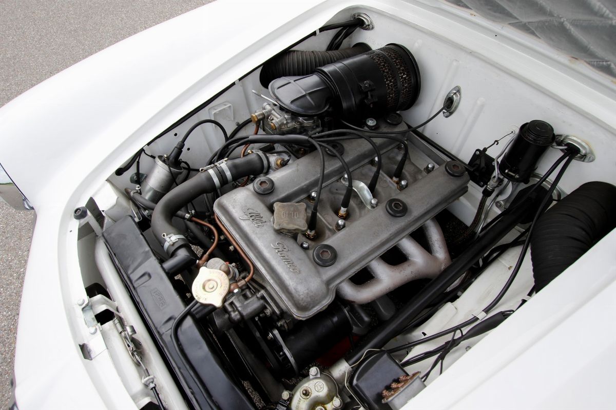 Alfa Romeo - Giulietta Spider (pinin Farina)